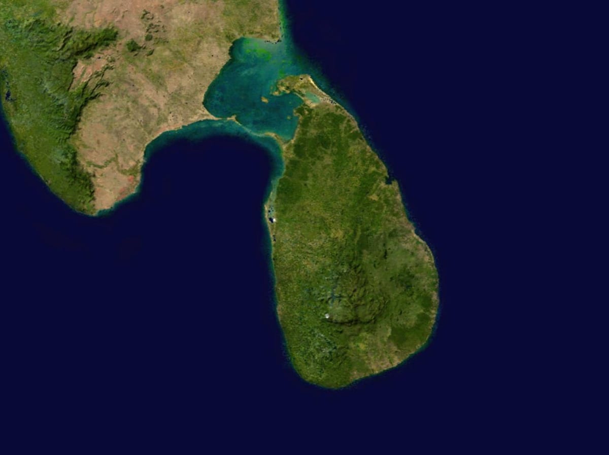 en liña mapa de satélite de Sri Lanka